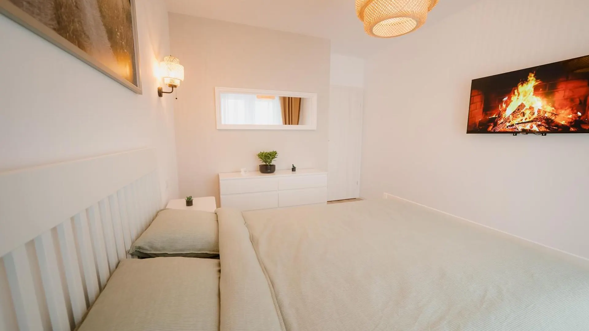 Harmony Apartment - Grand Kristal Residence Bucharest Romania